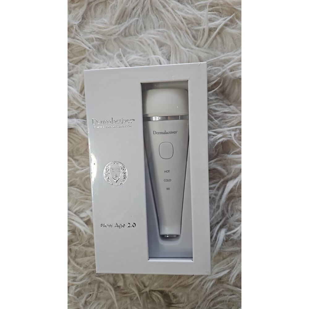 DERMALACTIVES - New Age 2.0 beauty device with LED and cold and heat therapy. - Picture 3 of 4